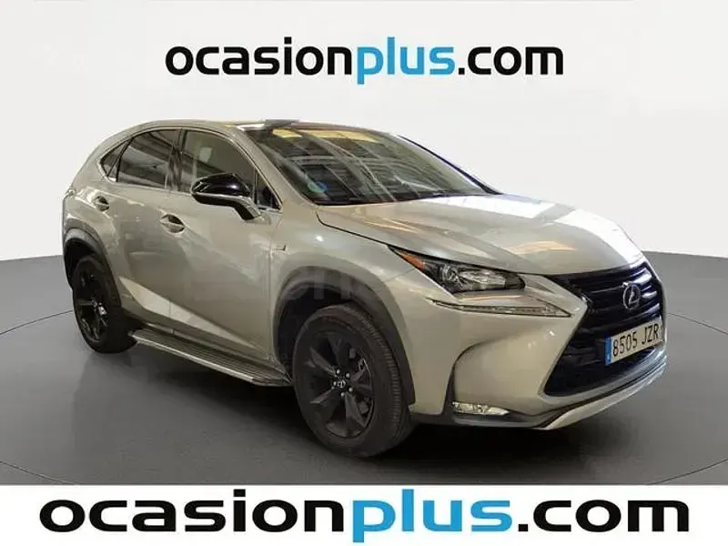 Usado Lexus NX300h Sport Line 197 CV (144 kW) 2017 Gris / plata SUV