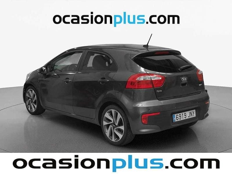Usado Kia Rio 84 CV (61 kW) 2016 Negro Utilitario