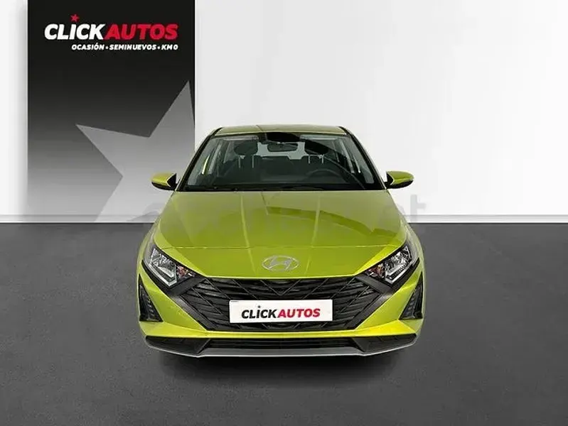 Usado Hyundai i20 79 CV (58 kW) 2024 Verde Utilitario