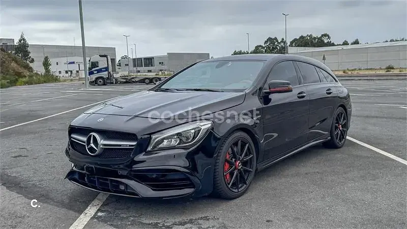 Usado Mercedes CLA45 AMG Shooting Brake 381 CV (280 kW) 2017 Negro Familiar
