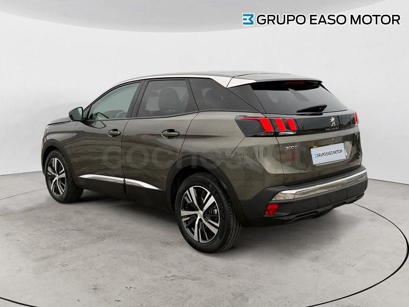 Usado Peugeot 3008 Allure 130 CV (95 kW) 2020 Gris / plata SUV
