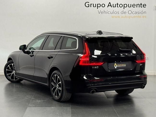 Usado Volvo V60 Momentum 197 CV (144 kW) 2021 Negro Familiar