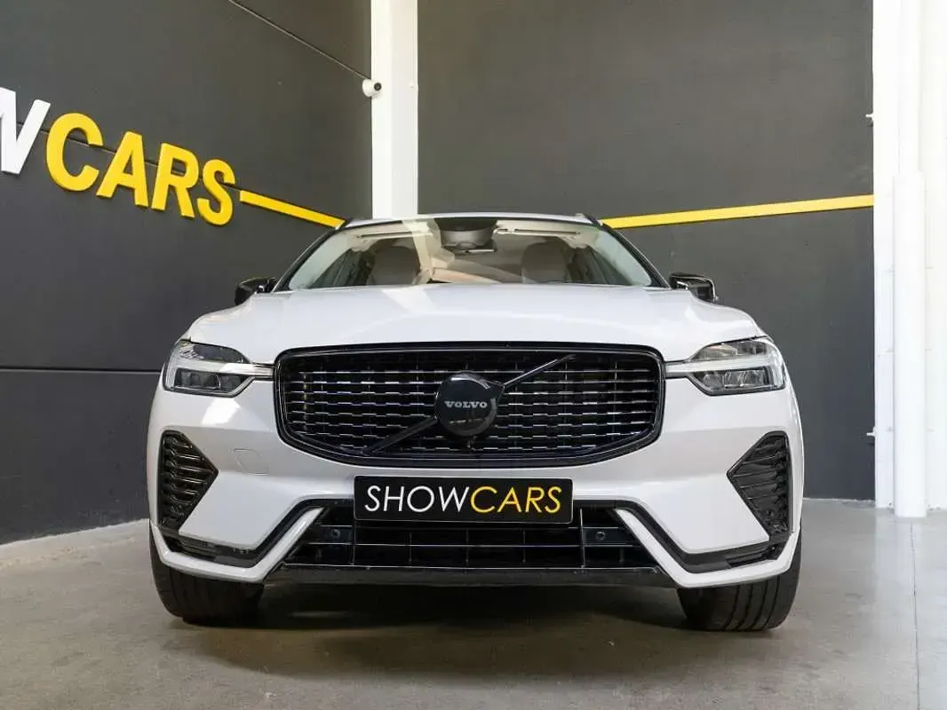 Usado Volvo XC60 R-Design 150 CV (110 kW) 2019 Gris SUV