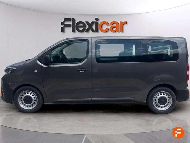 Usado Toyota Proace 120 CV (88 kW) 2022 Gris Monovolumen