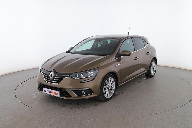 Usado Renault Mégane IV Zen 110 CV (80 kW) 2016 Marrón Utilitario