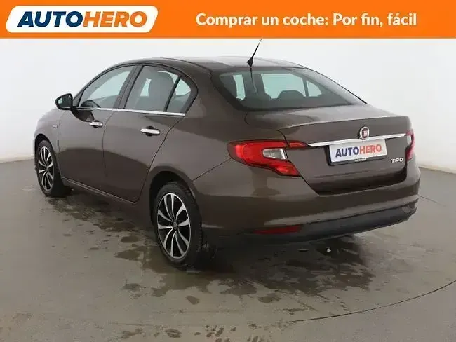 Begagnad Fiat Tipo Lounge 95 HK (69 kW) 2016 Brun Sedan