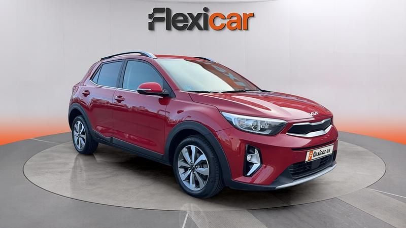 Usado Kia Stonic 120 CV (88 kW) 2022 Rojo SUV