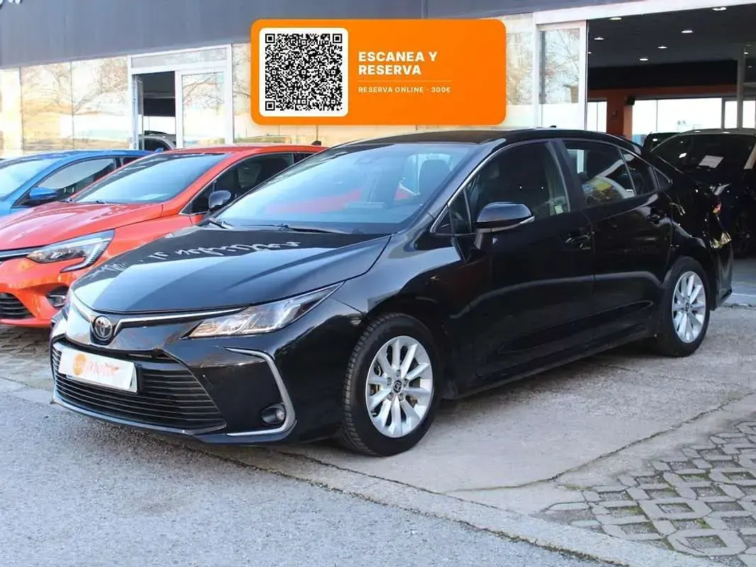 Usado Toyota Corolla Active 125 CV (91 kW) 2023 Negro Utilitario