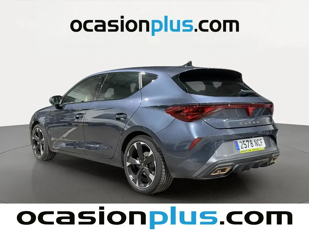 Usado Cupra Leon 204 CV (150 kW) 2025 Gris Berlina