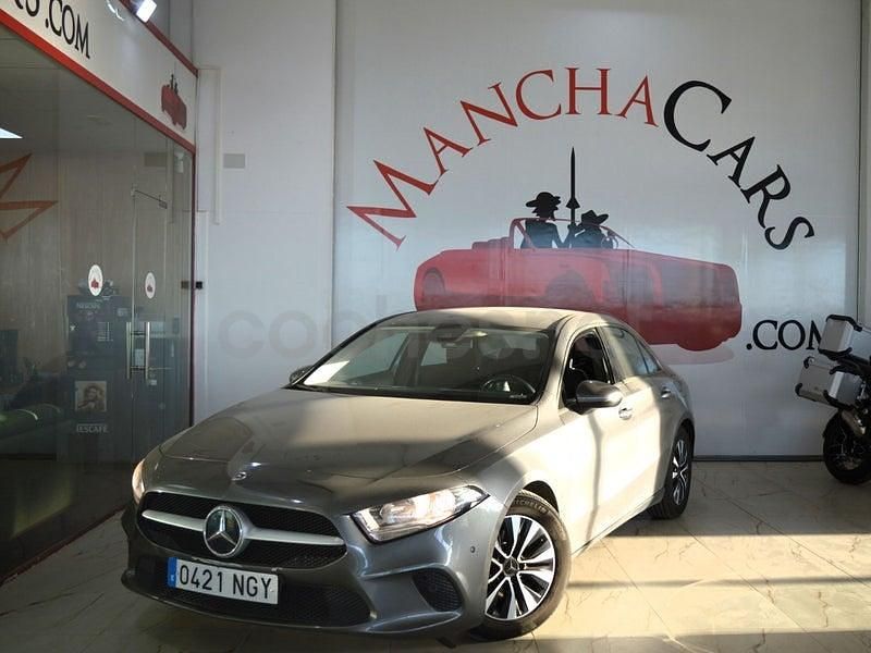 Usado Mercedes A180 116 CV (85 kW) 2020 Gris / plata Berlina