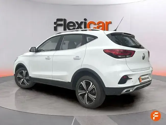 Usado MG ZS Luxury 111 CV (81 kW) 2023 Blanco SUV