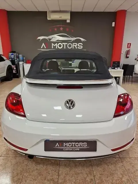Usado VW Beetle Design 105 CV (77 kW) 2015 Blanco Utilitario