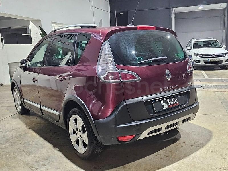 Usado Renault Scénic III Bose Edition 110 CV (80 kW) 2013 Granate Monovolumen