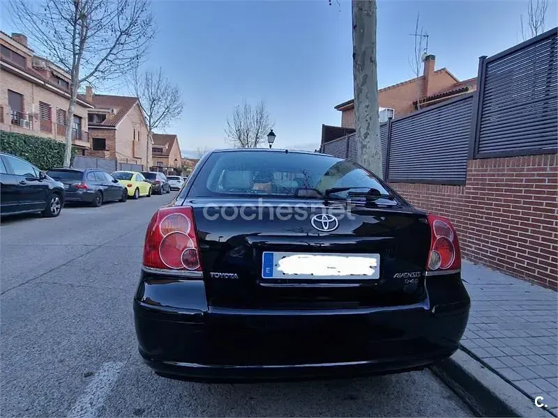 Usado Toyota Avensis Executive 150 CV (110 kW) 2008 Negro Berlina