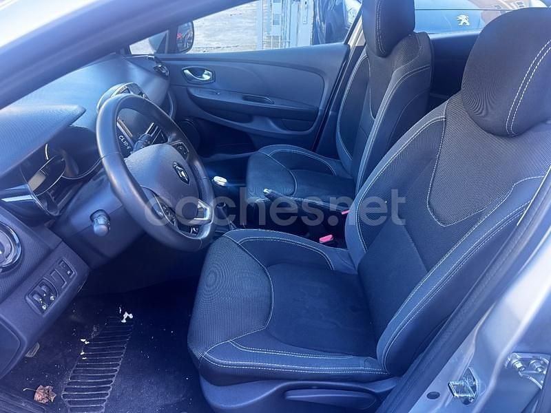 Usado Renault Clio GrandTour LIMITED 90 CV (66 kW) 2019 Gris / plata Familiar