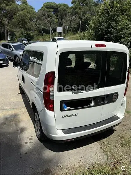 Usado Fiat Doblò Easy 90 CV (66 kW) 2016 Blanco Monovolumen