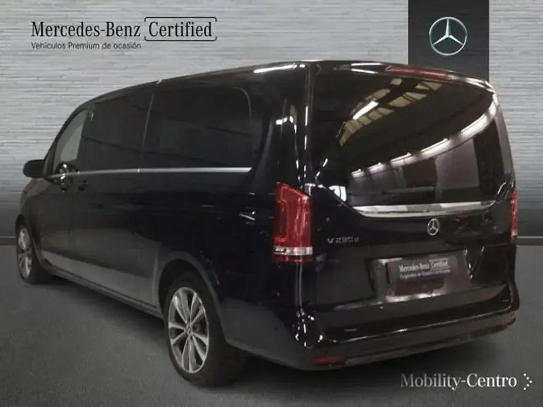 Usado Mercedes V250 Avantgarde 190 CV (139 kW) 2024 Negro Monovolumen