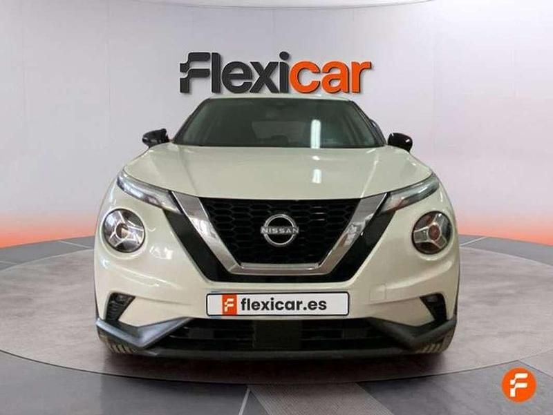 Używany Nissan Juke Acenta 114 KM (83 kW) 2024 Biały SUV