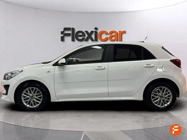 Usado Kia Rio 100 CV (73 kW) 2021 Blanco