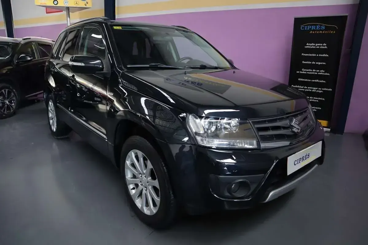 Usado Suzuki Vitara 129 CV (94 kW) 2014 Gris SUV
