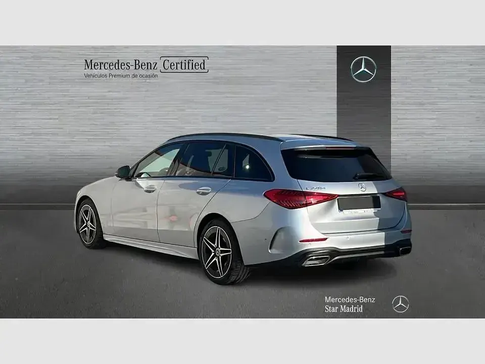 Usado Mercedes C220 AMG line 200 CV (147 kW) 2025 Plata hightech (metalizado) Berlina