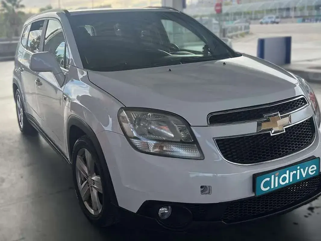 Usado Chevrolet Orlando LTZ 141 CV (103 kW) 2011 Blanco Monovolumen