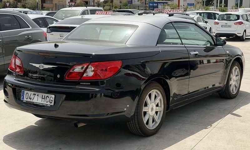 Usado Chrysler Sebring Limited 140 CV (102 kW) 2010 Azul Berlina
