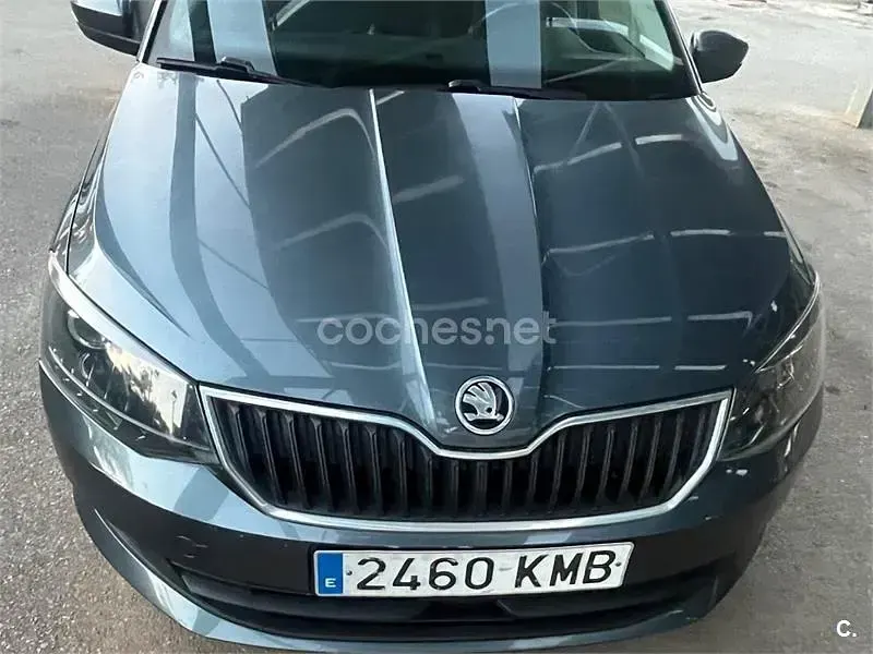 Usado Skoda Fabia Ambition 95 CV (69 kW) 2018 Gris / plata Berlina