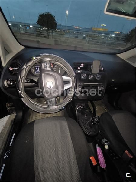 Usado Seat Altea Reference 105 CV (77 kW) 2010 Negro Monovolumen