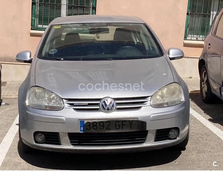 Usado VW Golf VI Highline 105 CV (77 kW) 2008 Gris / plata Utilitario