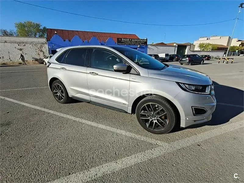 Begagnad Ford Edge ST-Line 210 HK (154 kW) 2018 Grå SUV