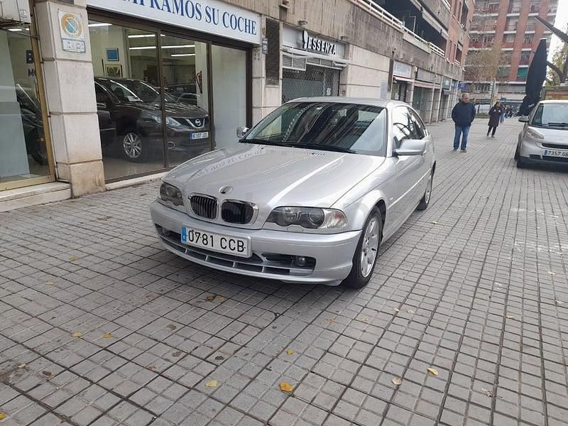 Usado BMW 320 170 CV (125 kW) 2002 Gris / plata Coupe