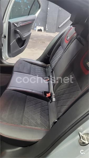 Usado Skoda Octavia RS 245 CV (180 kW) 2019 Gris / plata Berlina