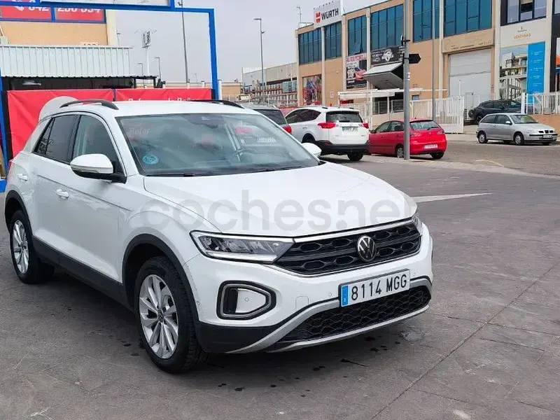 Usado VW T-Roc Life 150 CV (110 kW) 2023 Blanco SUV