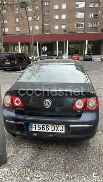 Usado VW Passat Trendline 115 CV (84 kW) 2006 Azul Berlina