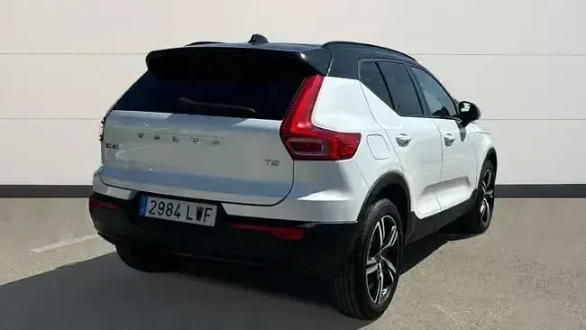 Usado Volvo XC40 R-Design 129 CV (94 kW) 2022 Blanco SUV