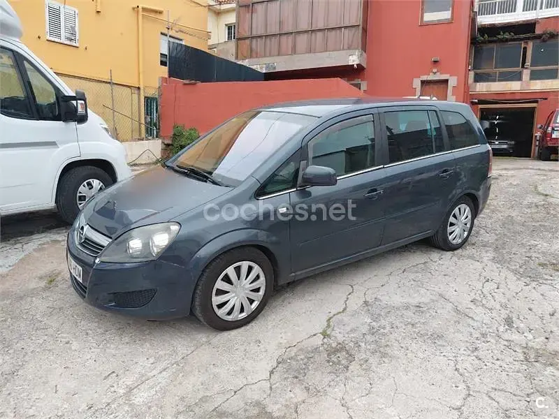 Usado Opel Zafira Enjoy Plus 110 CV (80 kW) 2011 Azul Monovolumen