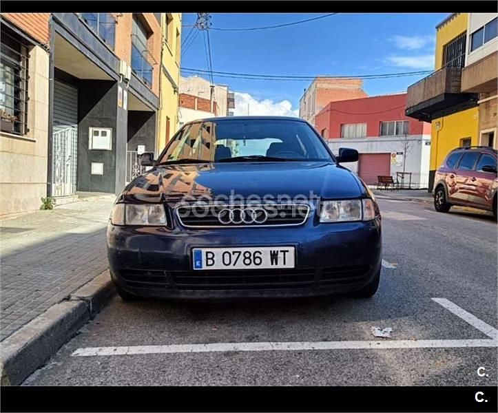 Azul Usado 2000 Audi A3 Ambition Berlina | 2900 € (Precio justo) - Imagen 1/2