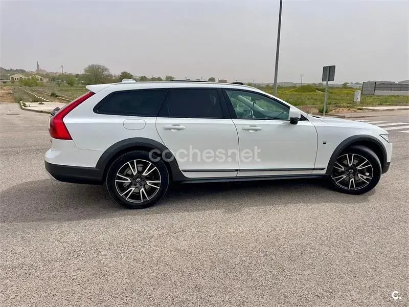 Usado Volvo V90 CC Pro 190 CV (139 kW) 2019 Blanco Familiar