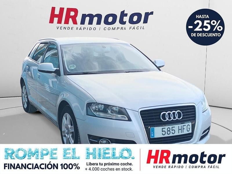 Usado Audi A3 Attraction 106 CV (77 kW) 2011 Gris Utilitario