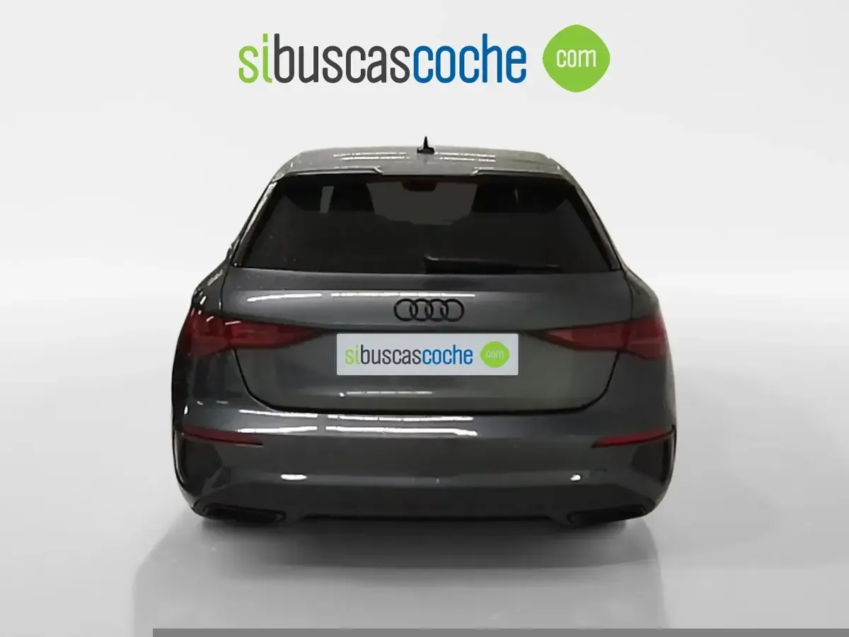 Usado Audi A3 150 CV (110 kW) 2021 Gris/plata Berlina