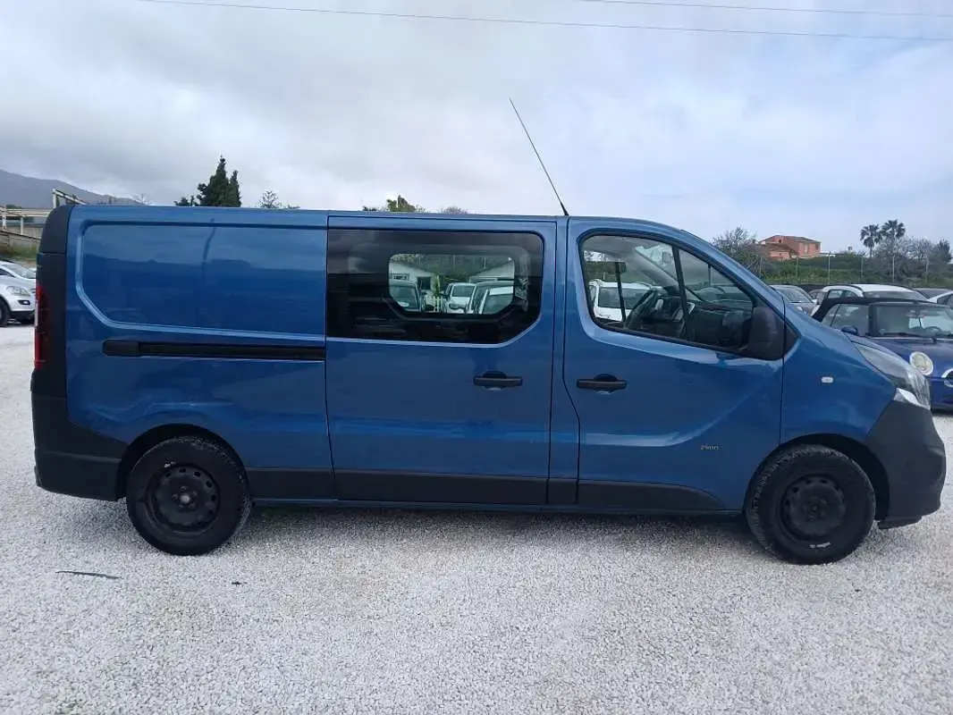 Usado Opel Vivaro Selective 140 CV (102 kW) 2014 Azul Monovolumen