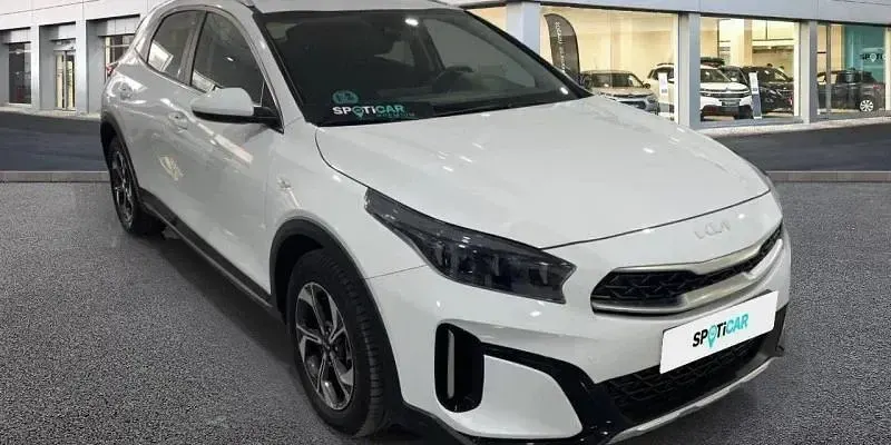 Usado Kia XCeed 120 CV (88 kW) 2023 Blanco SUV