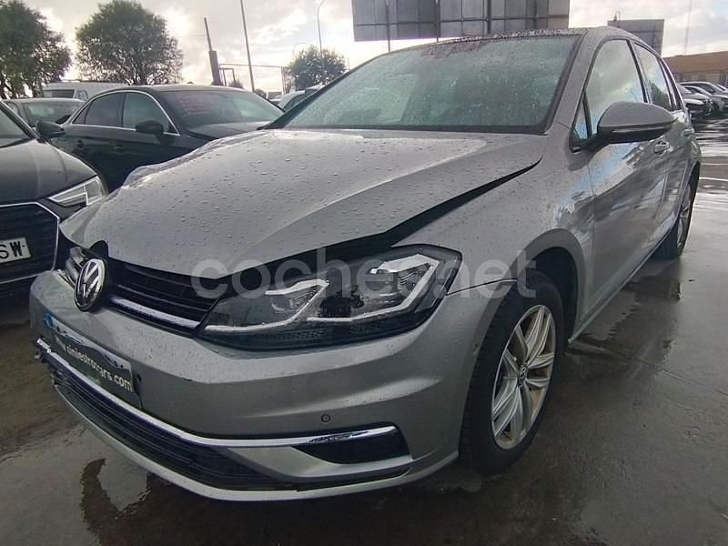 Usado VW Golf VII Sportline 150 CV (110 kW) 2019 Gris / plata Berlina