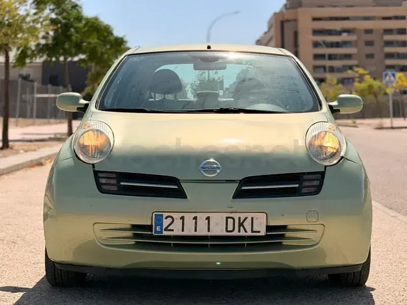 Usado Nissan Micra Visia+ 80 CV (58 kW) 2005 Verde Berlina