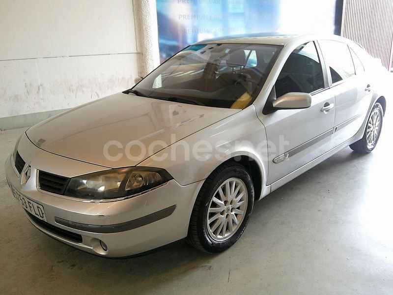 Gris / plata Usado 2007 Renault Laguna III Expression Berlina | 2490 € (Precio justo) - Imagen 1/4