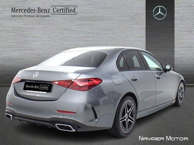 Usado Mercedes C200 AMG line 163 CV (119 kW) 2025 Gris selenita