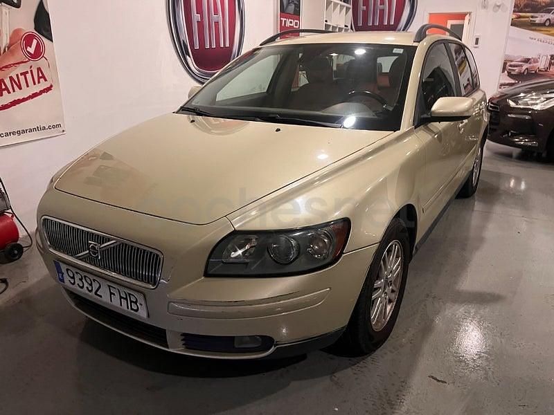 Usado Volvo V50 Momentum 109 CV (80 kW) 2007 Beige Familiar