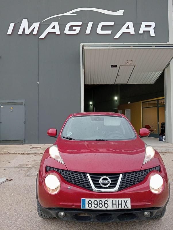 Usado Nissan Juke Acenta 110 CV (80 kW) 2012 Granate SUV