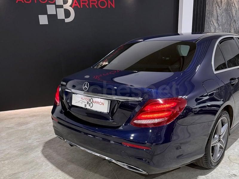 Usado Mercedes E220 194 CV (142 kW) 2021 Azul Berlina